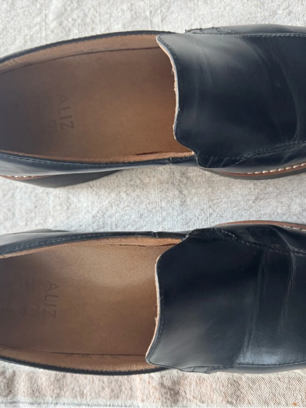 Black Leather Loafers (Great Condition)